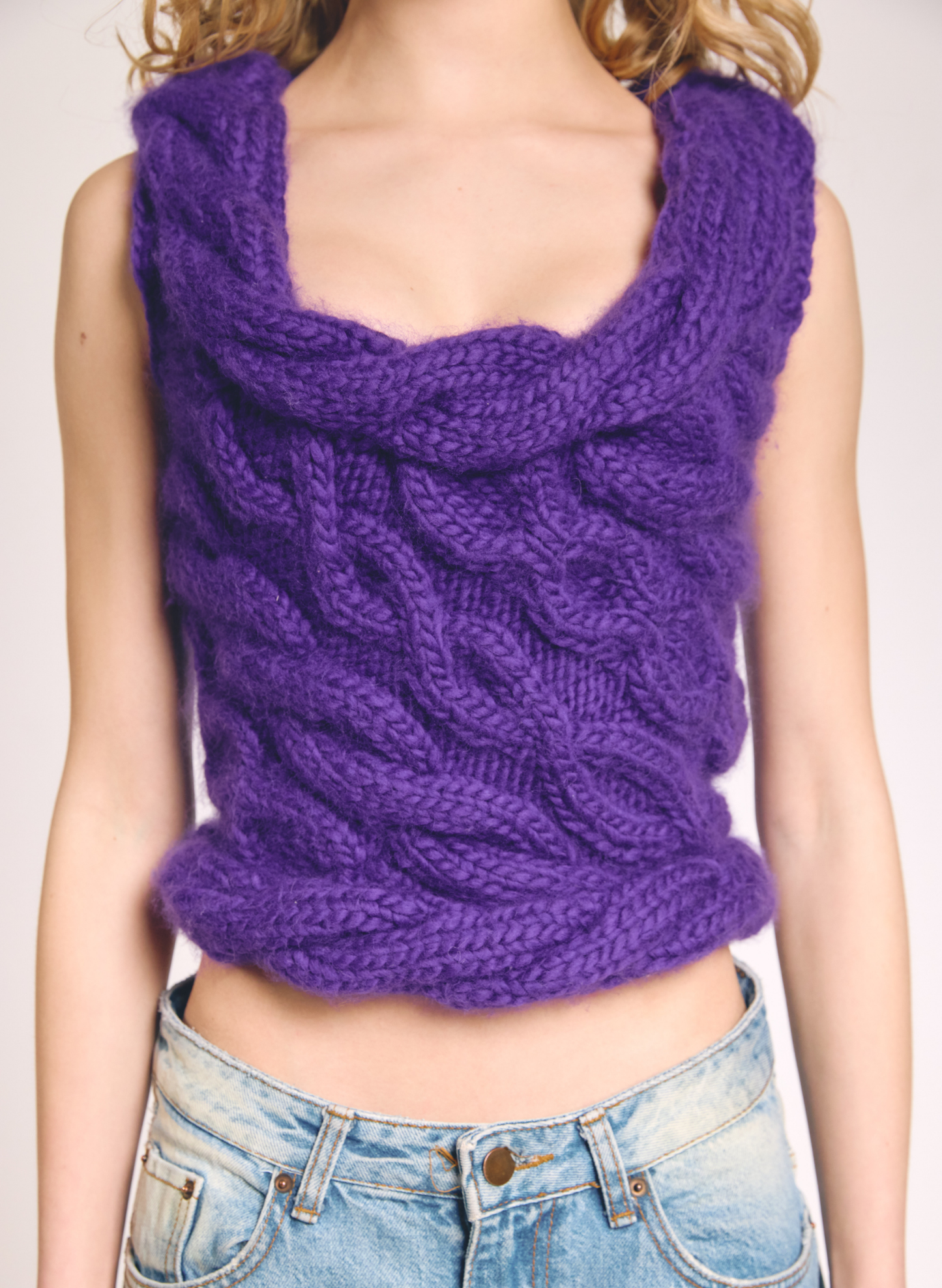 Francy Cable Tank